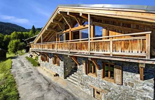 La Cote-d'Arbroz Ski Chalet | Residence La Ferme De Marie - Near Morzine, old renovated farmhouse