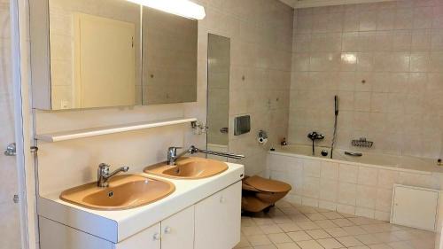 Noes Hotel | Residence la Rochelle