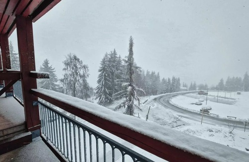 Arc-1800 Apartment | Residence Lauzieres - Studio 5 people ski to the feet and close to shops in the village of Charvet in Arc 1800