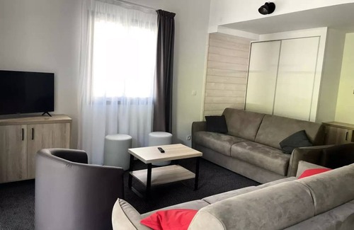 Eaux-Bonnes Apartment | Residence LE PORTILLO Swimming pool - 3 Rooms for 10 People