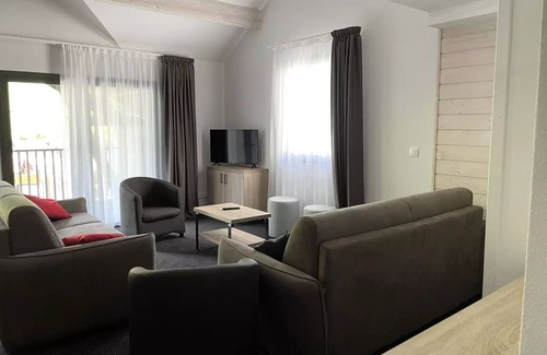 Eaux-Bonnes Apartment | Residence LE PORTILLO Swimming pool - 3 Rooms for 10 People