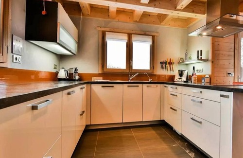 Le Grand-Bornand Ski Chalet | Residence Les Botes Rouges-le Grand Bornand - Les Boots Rouges : Magnificent independent chalet for 8 people, 5 bedrooms