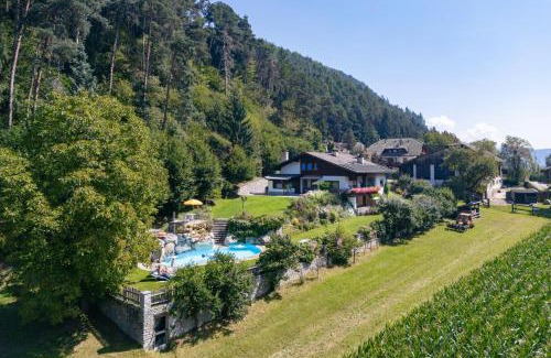 Vandoies Apartment | Residence Obermoarhof - Family Apartments with Pool & Playground