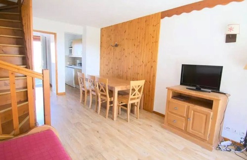 Puy-Saint-Vincent Ski Chalet | Residence Parc Aux Etoiles - CH15PAE - DUPLEX CHALET 2 CHAMBRES, TERRASS AND BALCONY