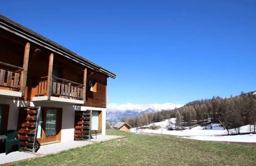 Puy-Saint-Vincent Ski Chalet | Residence Parc Aux Etoiles - CH15PAE - DUPLEX CHALET 2 CHAMBRES, TERRASS AND BALCONY