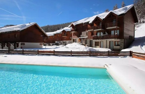 Puy-Saint-Vincent Ski Chalet | Residence Parc Aux Etoiles - CH18PAE - DUPLEX CHALET 2 CHAMBRES, TERRASS AND BALCONY