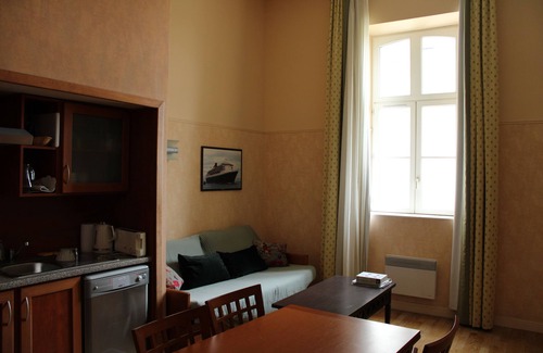 Le Croisic Apartment | Residence Saint-Gcustan, swimming pool and direct beach access
