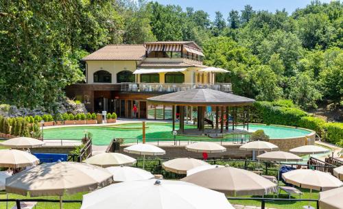 Sorano Apartment | Residence with swimming-pool and thermal pools in Sorano