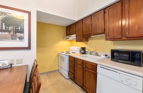 Merrimack Hotel | Residences at Daniel Webster