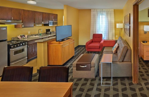 Tewksbury Hotel | Residences at Tewksbury