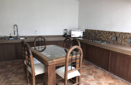 Jiutepec House | Residencia con Jardín y Alberca, Capacidad 41 huéspedes/10 habitaciones con baño