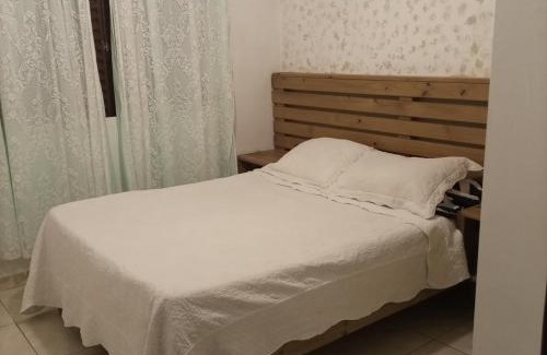 Ingleses Centro House | Residencial Dona Preta