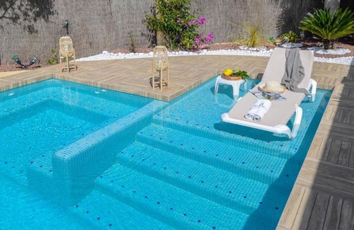 Puente Genil House | Residencial Las Torrecillas Casa 15 Puente Genil by Ruralidays