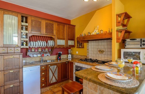 Puente Genil Villa | Residencial Las Torrecillas, Casa 15 Puente Genil by Ruralidays