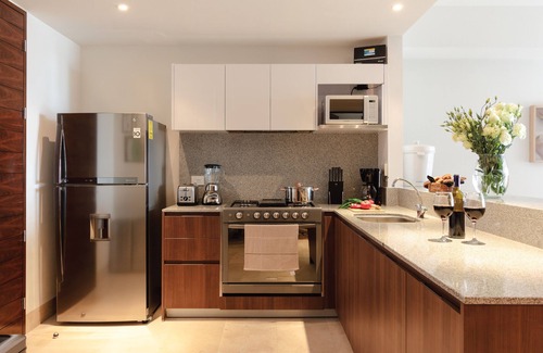 Granada Apartment | Residencial Miyana By The Local Way
