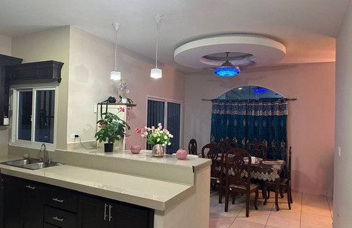 Sector 3 House | Residencial Quinta Los Laureles