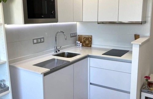 San Jose Obrero Apartment | Residencial Santa Justa, WIFI, Air conditioning next to the center of Seville