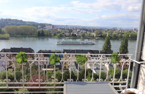 Pfaffendorf Apartment | -RESIDENZ JOSEPHINE- Atemberaubender RheinBlick bis zum Deutschen Eck