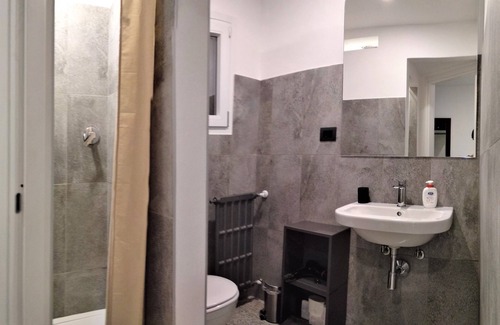 Mandello del Lario Bed & Breakfast | Residenza Laurum B&B