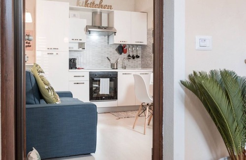 Porto Sant'Elpidio Apartment | Resilience Tropical Apartment&Room (App. Flamingo)