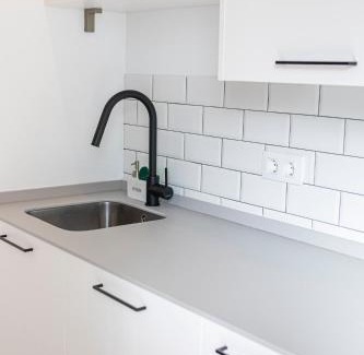 Doctor Barraquer-Grupo Renfe-Policlinico Apartment | Resolana Suites