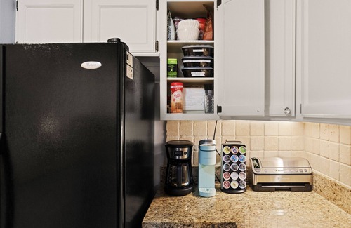 Salem Condo | Resort Amenities, Dog Friendly, Keowee Lakefront, 5 Star Clean, Modern Vibe.