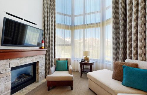 Olympic Valley Apartment | Resort at Squaw Creek's 810 & 812