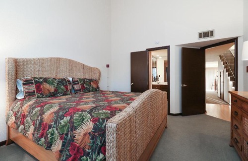 Seven Coves Apartment | Resort Attractions