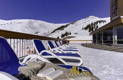 Orcieres-Merlette Hotel | Resort center, view mountain/resort, tv, ski locker, 16m², Orcières Merlette 1850