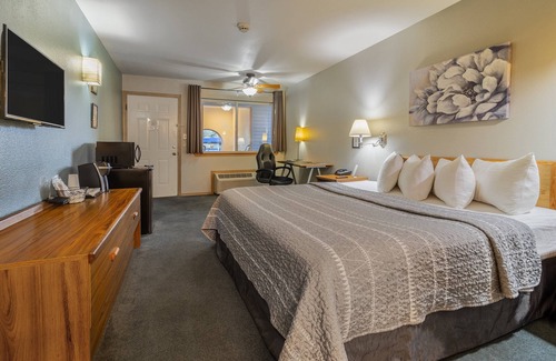 Garden District Hotel | Resort City Inn Coeur d'Alene