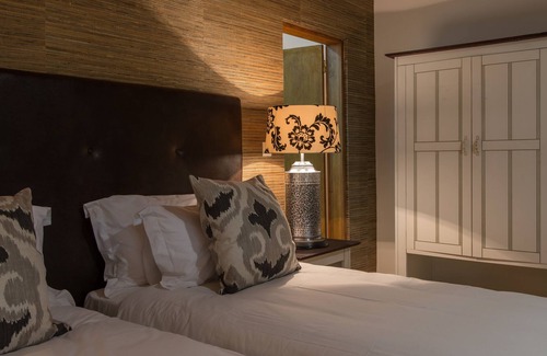 Menongue Cabin | Resort Cuebe Lodge