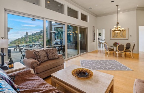 Murrieta House | Resort Farm @ Scenic Plateau Edge w/Pool, Jacuzzi, BBQ
