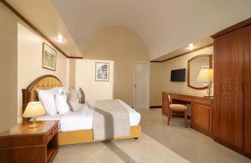 Wadi El Natrun Resort | Resort Fun with Pools, Kids Club & Pyramid Adventures l 4 Comfortable Rooms