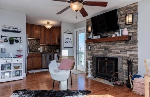 Banner Elk Condo | Resort Hot Tub-Pool-Gym | W/D in unit | 6 ppl