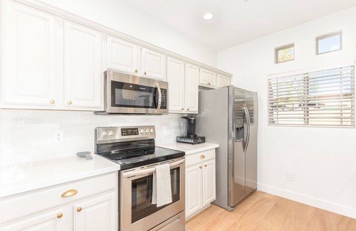 Central Scottsdale House | Resort-like 2BR/2BA townhome in sunny Scottsdale near golf, hike, dine, shop etc