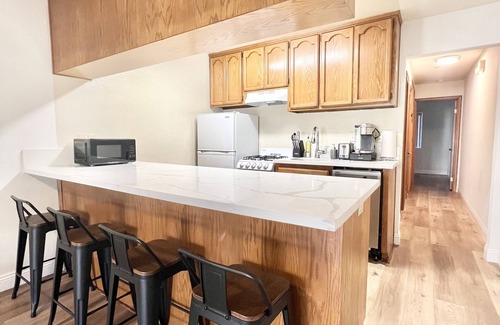 Fountain Valley Condo | Resort like Condo near Disneyland, the Beaches, Los Angeles & more