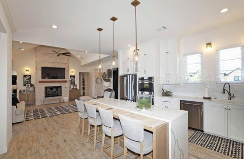 Amarillo House | Resort like home 4 bedroom, 3.5 bath plus pool and hot tub in Amarillo Tx