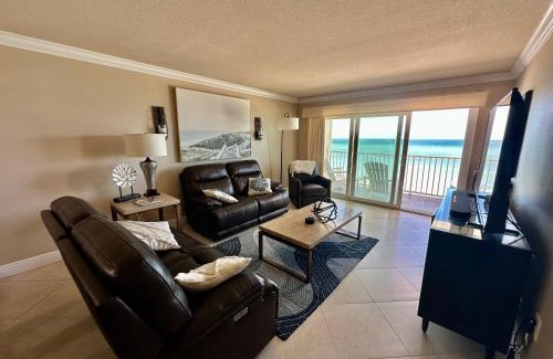 Indian Shores Apartment | Resort living Beachfront Suite