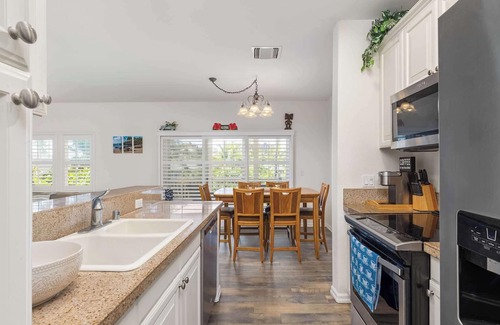 Ko Olina House | Resort living in Ko Olina's Coconut Plantation!