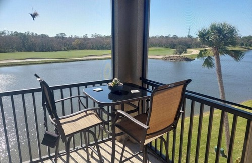 Lakewood Ranch Condo | Resort living:nCharming 2-bedroom condo in fabulous Lakewood national