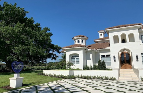 Wellington House | Resort Luxury, Palm Beach Lifestyle, all amenities included!