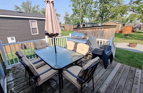 Niagara-on-the-Lake Cottage | Resort near wineries, river, trails! Large Pool!