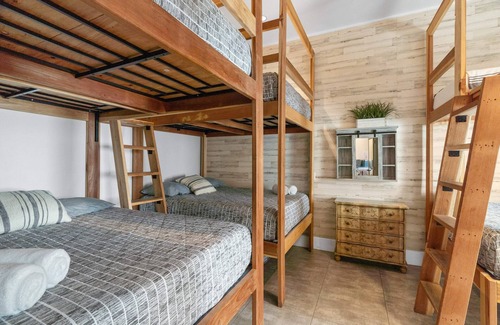 Stockton Hotel | Resort Perks: 11 beds, monastery bunks, kitchen