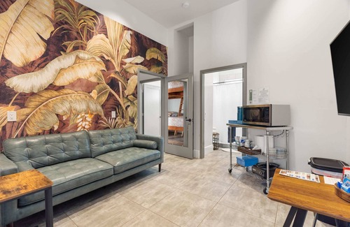 Stockton Hotel | Resort Perks: 11 beds, monastery bunks, kitchen