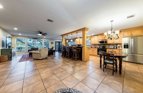 New Braunfels House | Resort Quality 4B Home With Private Pool In Beautiful Hill Country