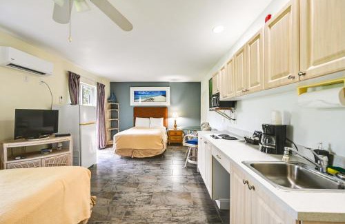 Naples Apartment | Resort Studio Rental with Community Pool in Naples!