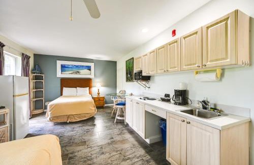 Naples Apartment | Resort Studio Rental with Community Pool in Naples!