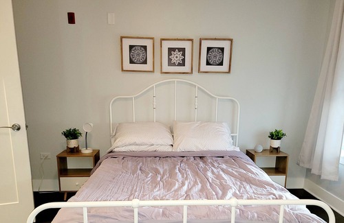 Wilmette Apartment | Resort-style, 1-bedroom apt in Wilmette