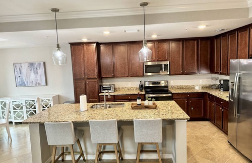 Lakewood Ranch Condo | Resort-style 1st Floor Condo in Lakewood National Golf Community-Lakewood Ranch!