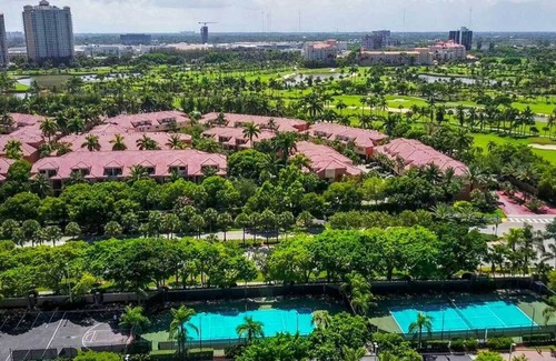 Aventura Apartment | Resort style 2 bedroom 2 bathroom
